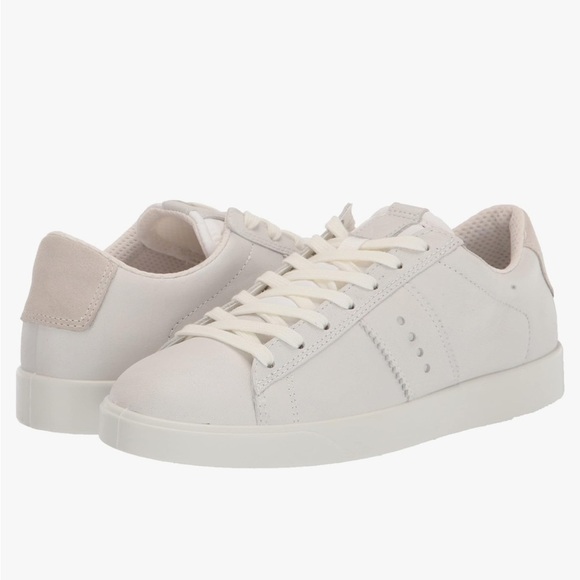Ecco Street Light Sneaker in white Size 40 - Picture 1 of 8